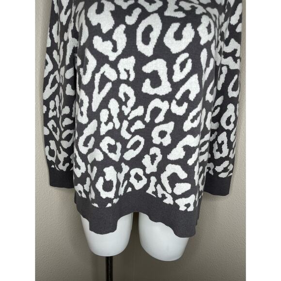 LANE BRYANT Dark Gray & White Leopard Print Crewneck Sweater Size 18 - Picture 4 of 16